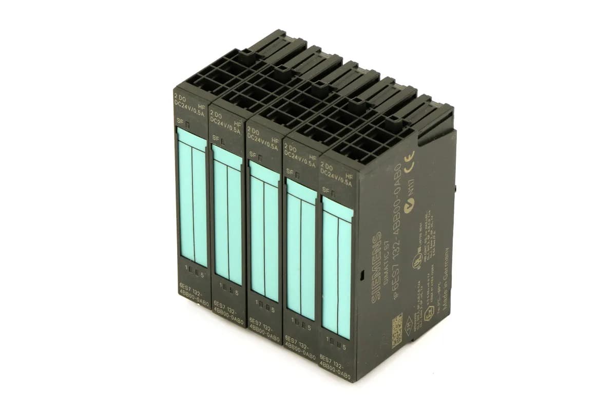 6ES7132-4BB30-0AB0 Siemens