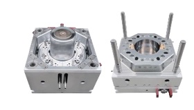 Injection mould for plastic buckets