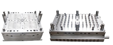 Medical injection moulds for tubes