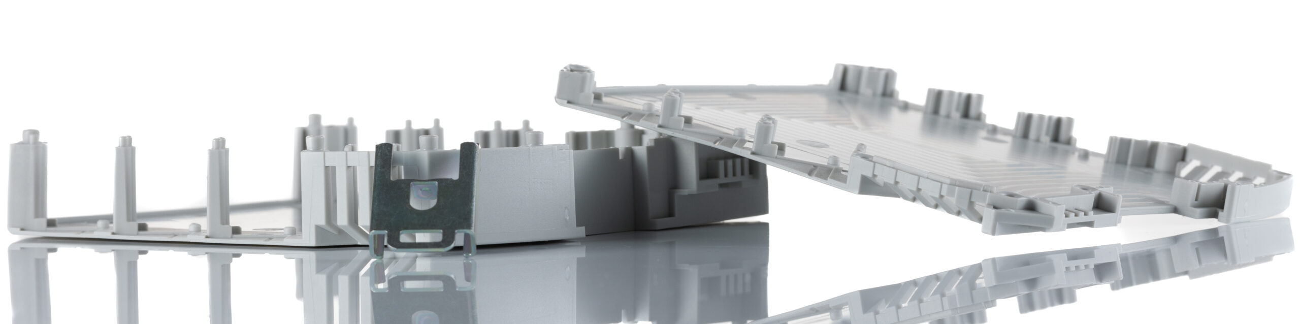Phoenix Contact ME MAX 22.5 3-3 KMGY Series Electronic Housing for Use with DIN Rail Terminal Blocks, 42A | 2713939