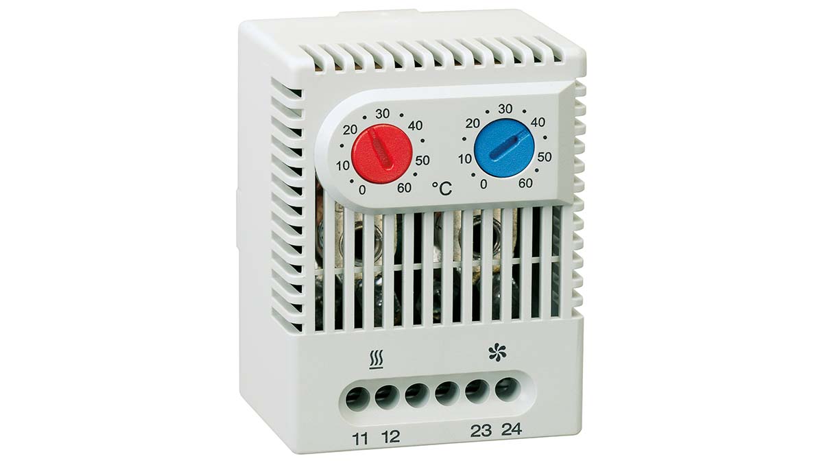 Siemens Changeover Enclosure Thermostat, 250 V | 8MR2170-1E