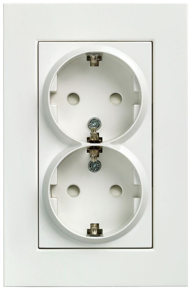 Siemens White 2 Gang Plug Socket, 16A, Indoor Use | 5UB2213-3KK